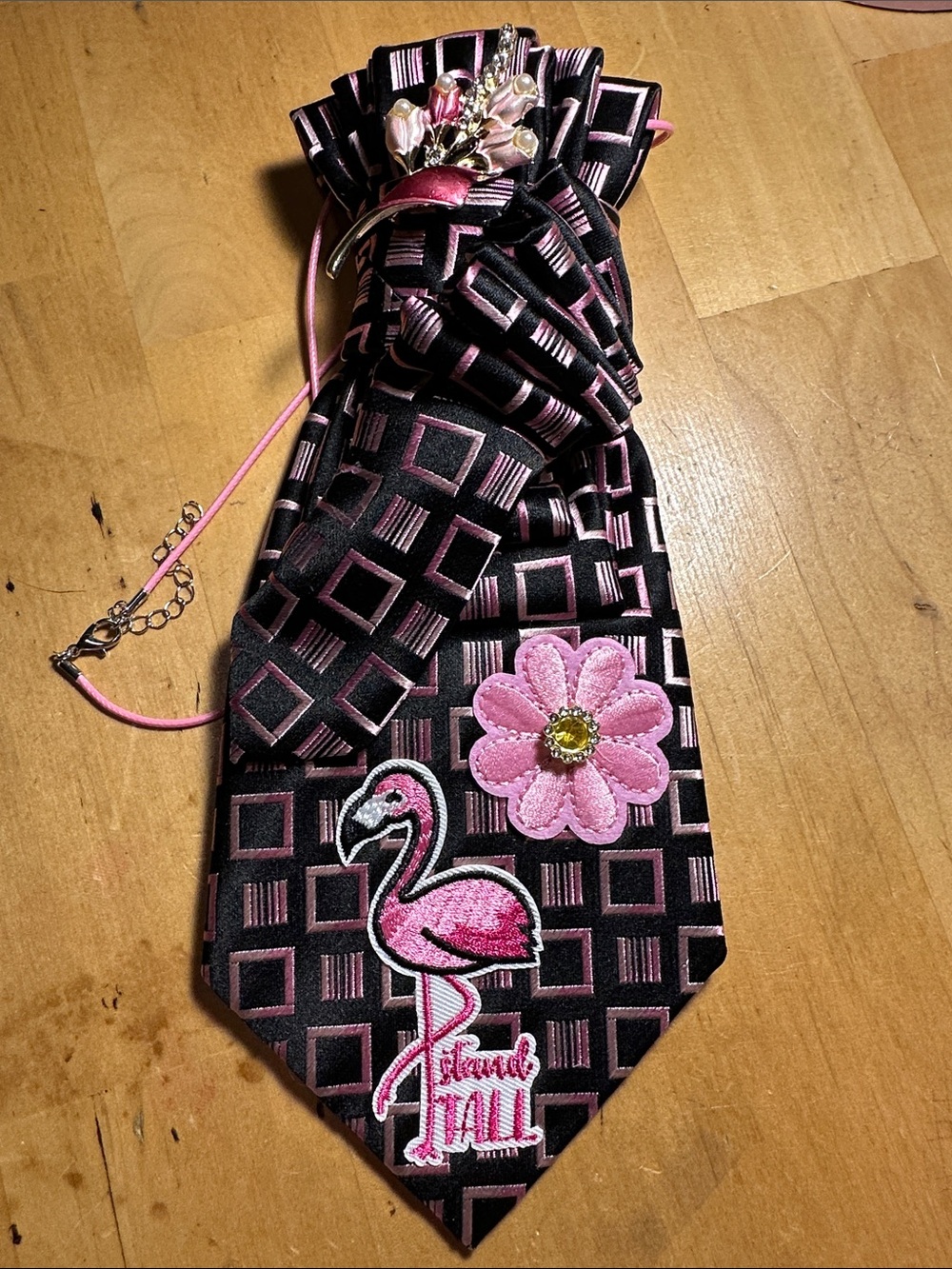 Van Heusen Black and Pink Squares with Flamingo Necklace Tie